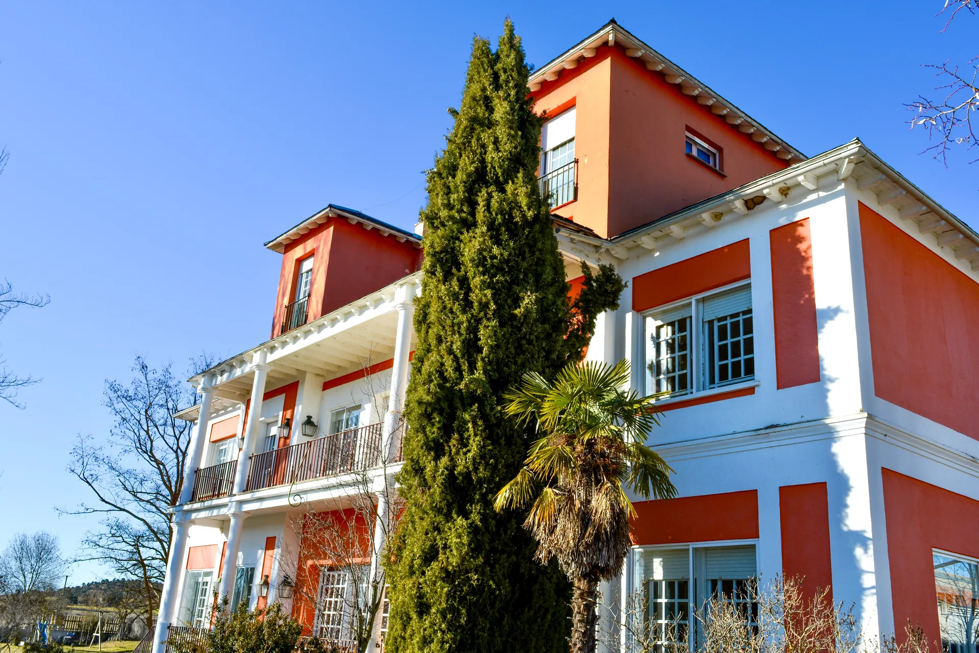 La fachada y sus galerías · La Casa Grande