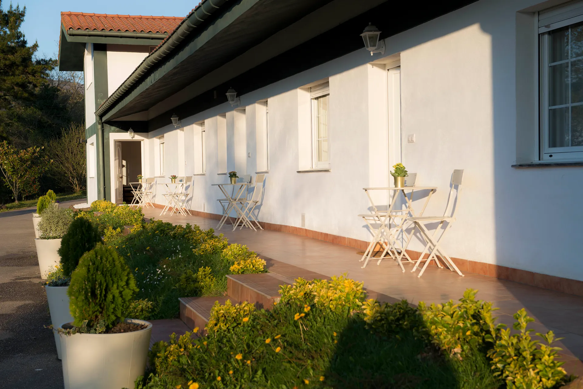 Las terrazas de los apartamentos · Bizkar Bare