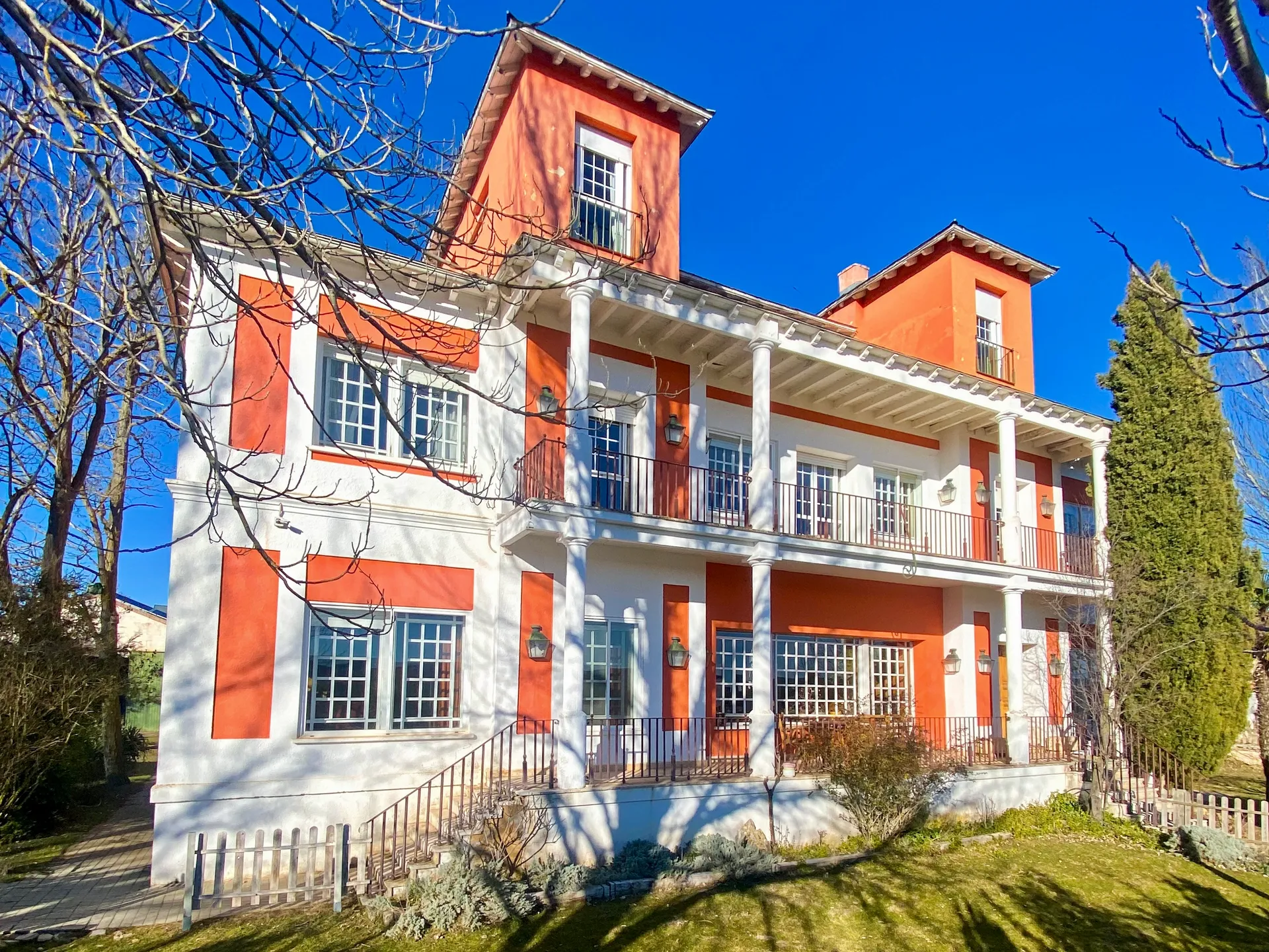 La Casa Grande, exterior en Quintanas de Gormaz