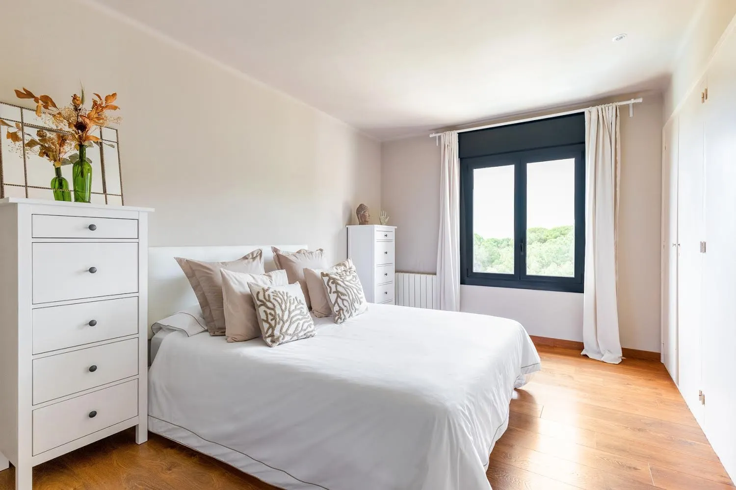 Uno de los cinco dormitorios · Villa Andreu